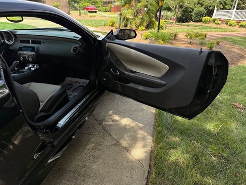 Used 2010 Chevrolet Camaro SS RWD image 55