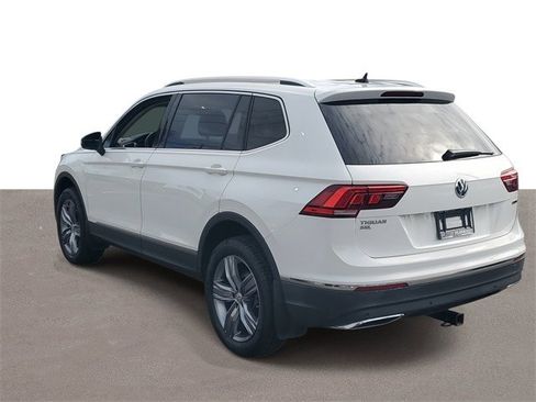 Used 2019 Volkswagen Tiguan SEL Premium image 3