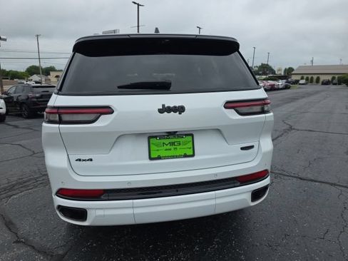 Used 2025 Jeep Grand Cherokee L Summit AWD/4WD image 6
