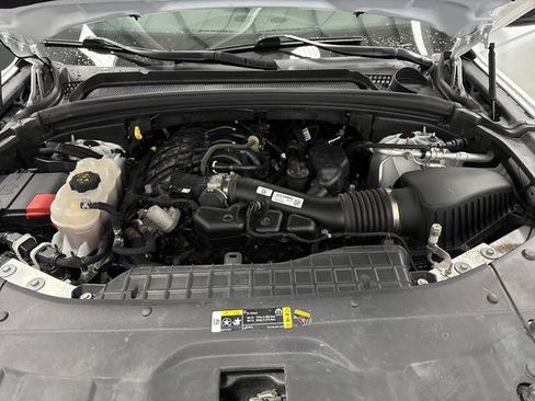 Used 2023 Jeep Grand Cherokee Altitude image 35