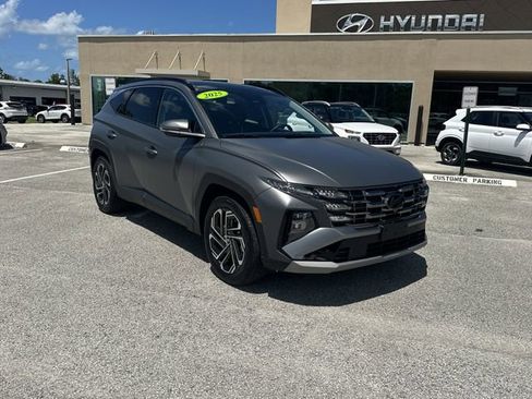 Used 2025 Hyundai Tucson Limited FWD image 4