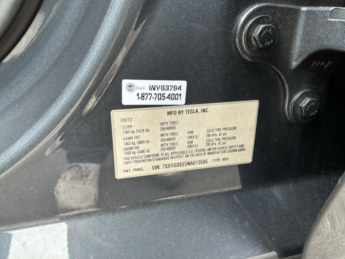 Used 2022 Tesla Model Y Long Range AWD/4WD image 23