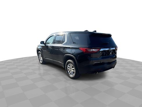 Used 2021 Chevrolet Traverse LS image 6