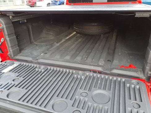 Used 2023 Nissan Frontier SV w/ Technology Package image 6