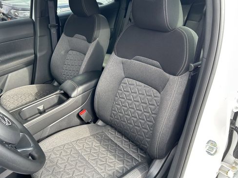 Used 2025 Nissan Kicks SV image 25