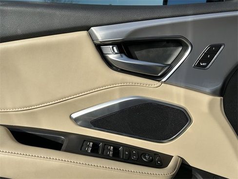 Used 2024 Acura RDX SH-AWD image 26