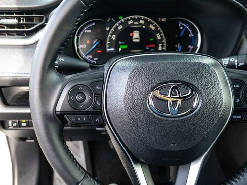 Certified 2025 Toyota RAV4 XSE image 34