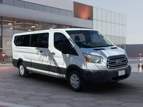 Used 2017 Ford Transit 350 XLT RWD image 8