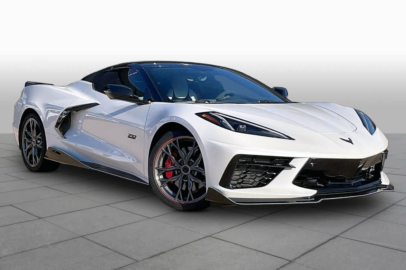 Used 2023 Chevrolet Corvette Stingray Premium Conv w/ Z51 Performance Package RWD image 4