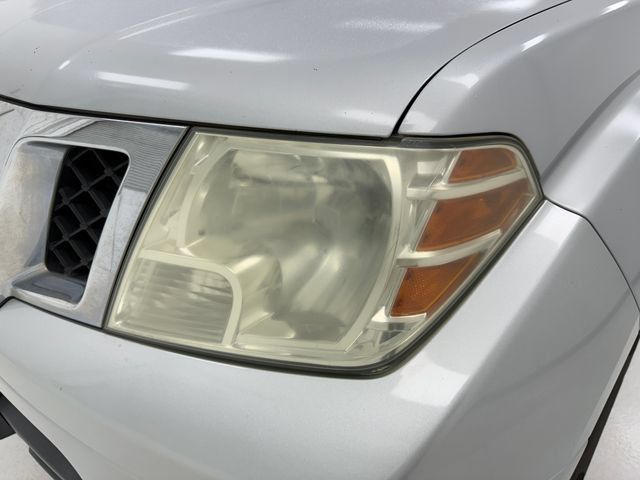 Used 2018 Nissan Frontier SV RWD image 6