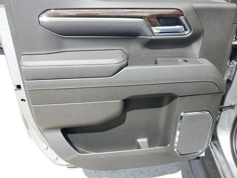 New 2025 GMC Sierra 1500 Elevation image 14