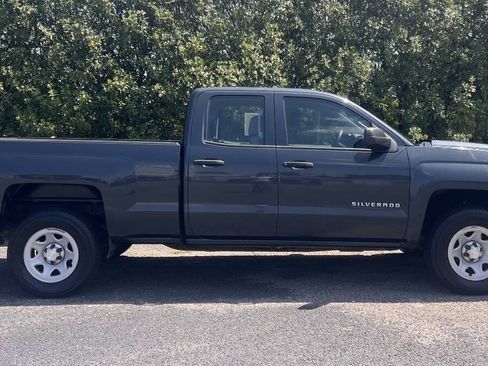 Used 2017 Chevrolet Silverado 1500 W/T w/ Trailering Package AWD/4WD image 9