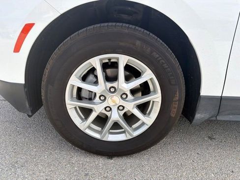 Used 2024 Chevrolet Equinox LT FWD image 21