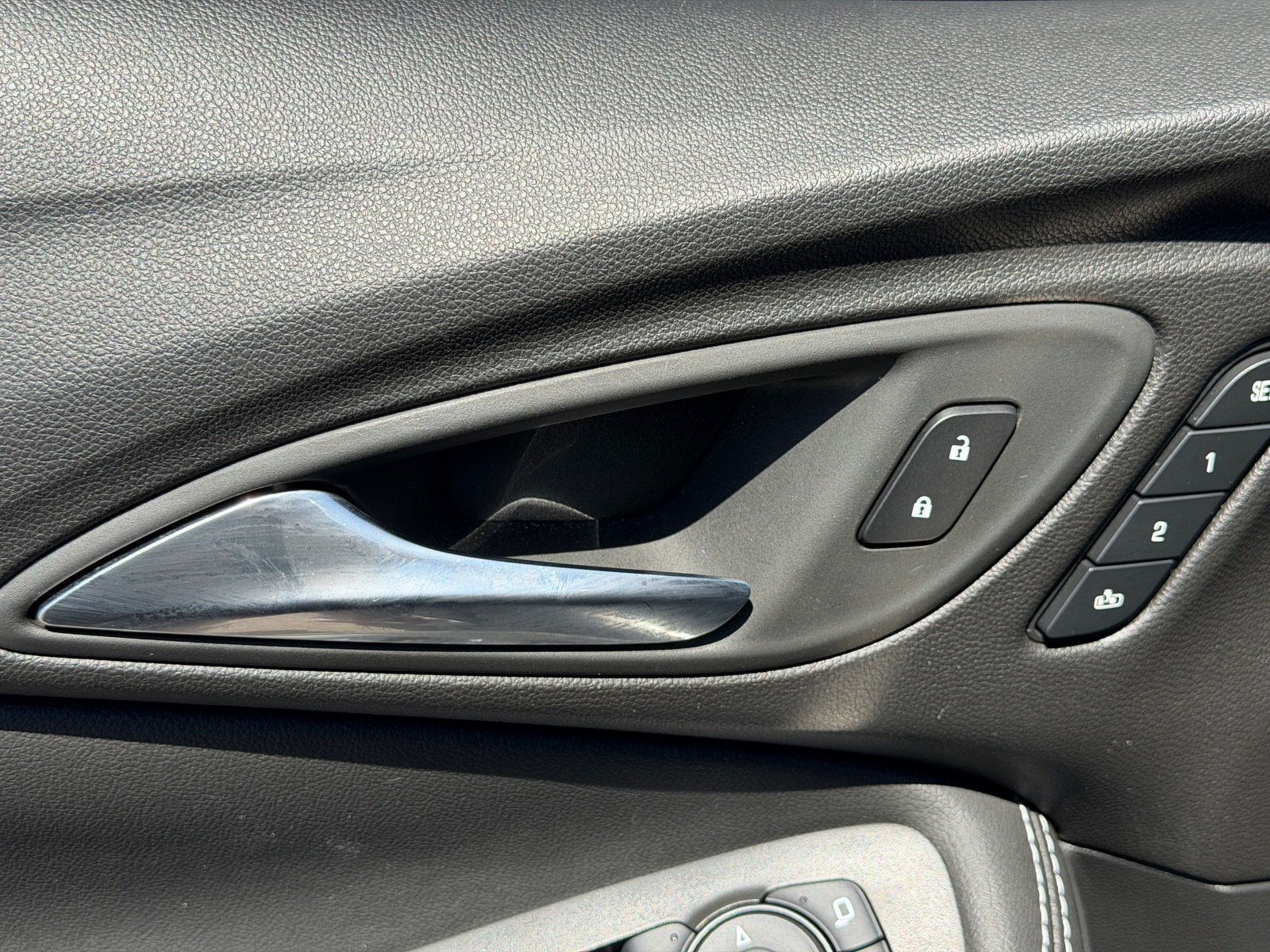 Used 2024 Buick Encore GX Avenir w/ Avenir Technology Package FWD image 17