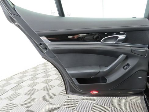 Used 2016 Porsche Panamera 4 image 26