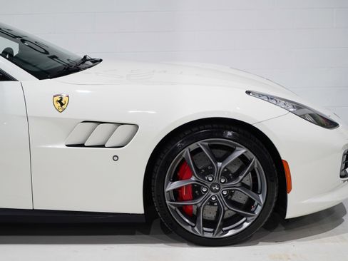 Used 2018 Ferrari GTC4Lusso T RWD image 21
