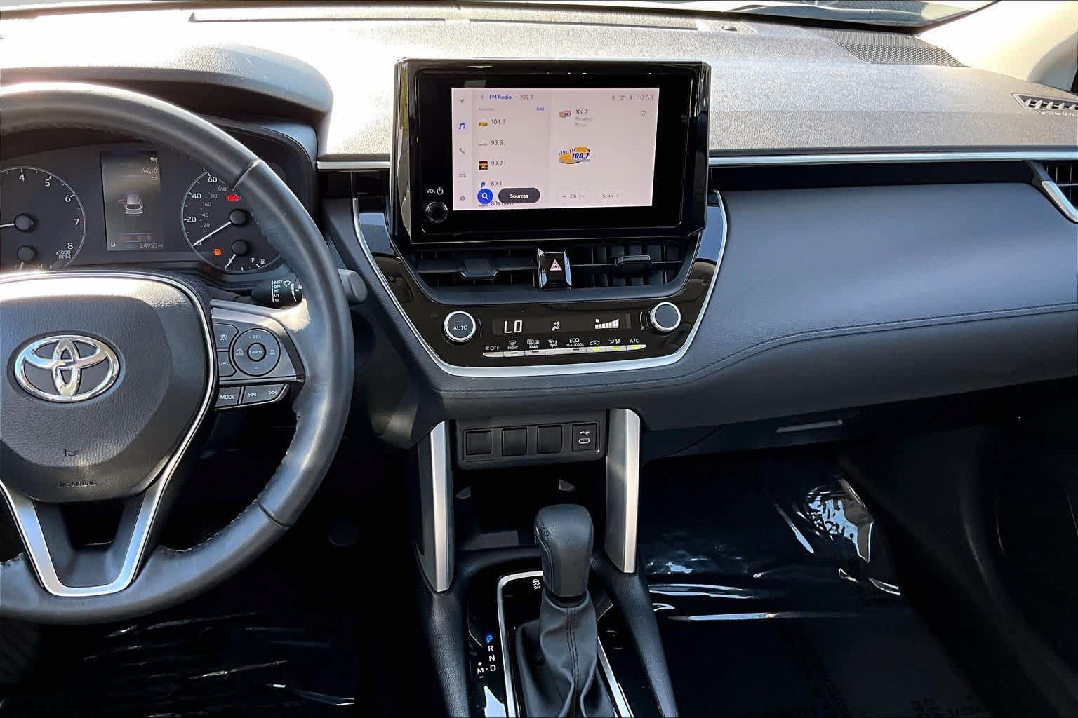 Used 2024 Toyota Corolla Cross LE FWD image 7