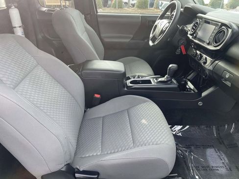 Used 2022 Toyota Tacoma SR image 45