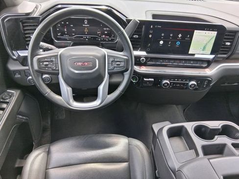 Used 2025 GMC Sierra 1500 SLT AWD/4WD image 8