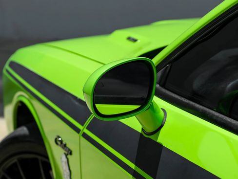 Used 2015 Dodge Challenger R/T Plus RWD image 34