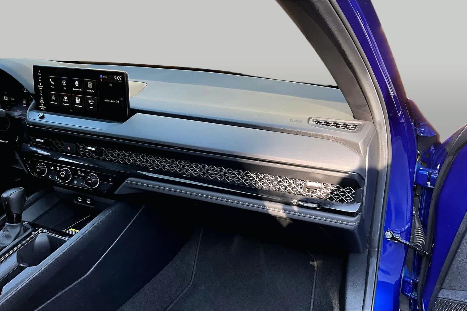 Used 2025 Honda Accord Sport image 19