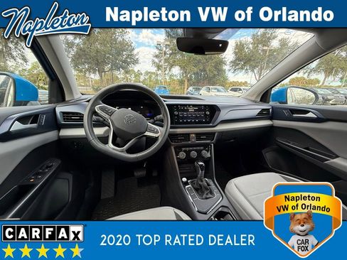 Used 2023 Volkswagen Taos SE w/ Black Wheel Package image 15