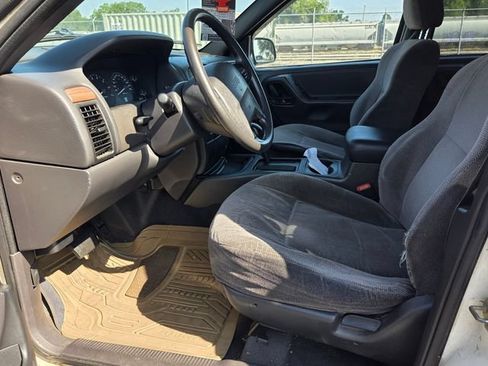 Used 1999 Jeep Grand Cherokee Laredo RWD image 9