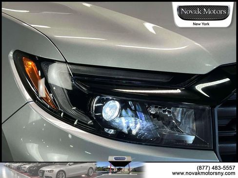 Used 2025 Honda Ridgeline Sport image 10