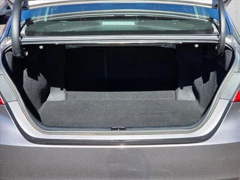 Used 2023 Toyota Camry SE image 6