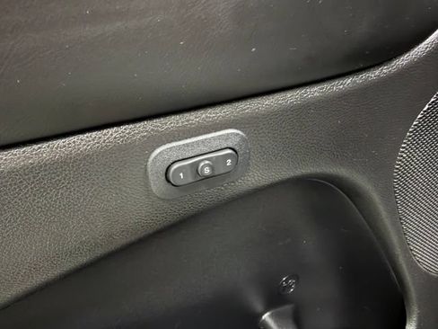 Used 2014 Jeep Grand Cherokee Overland AWD/4WD image 23