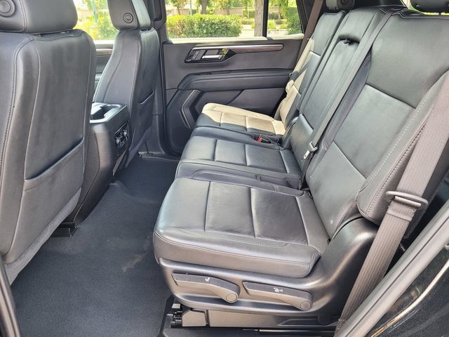 Used 2025 Chevrolet Tahoe LT AWD/4WD image 8