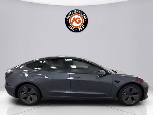 Used 2021 Tesla Model 3 Standard Range Plus RWD image 2