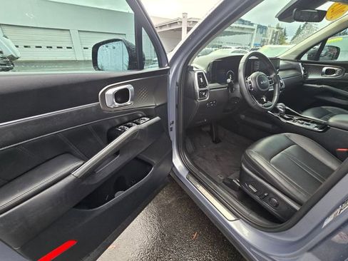 Certified 2023 Kia Sorento SX image 23
