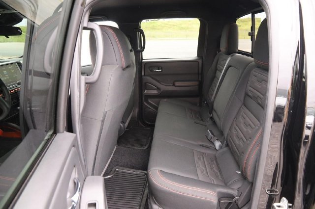 Certified 2025 Nissan Frontier PRO-4X w/ Pro Convenience Package AWD/4WD image 9