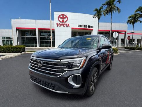 Used 2025 Volkswagen Atlas SE FWD image 4
