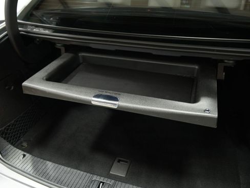 Used 2014 Mercedes-Benz E 250 BlueTEC Sedan image 15