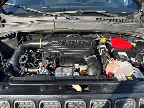 Certified 2022 Jeep Renegade Trailhawk image 12