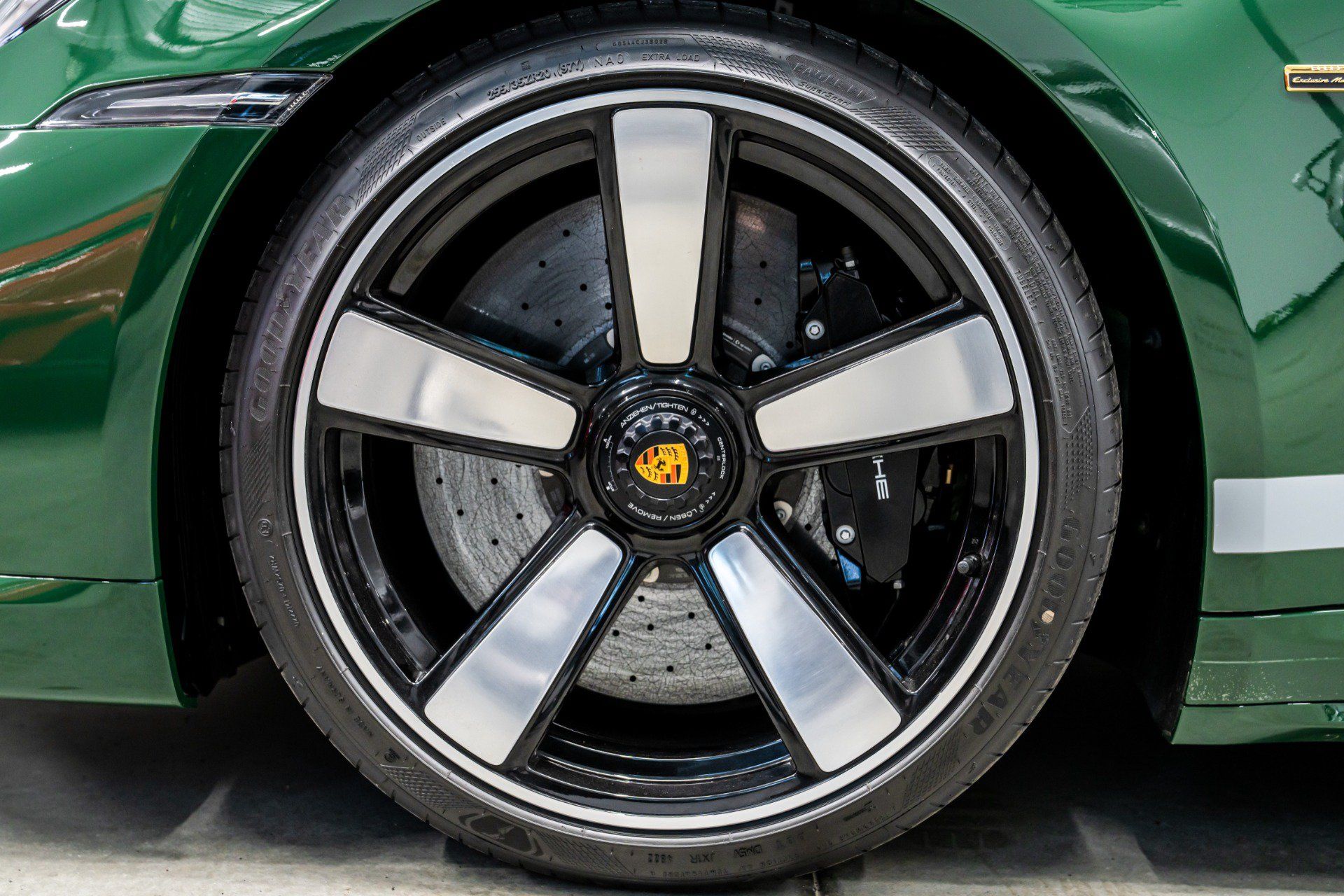 Used 2023 Porsche 911 Sport Classic RWD image 40