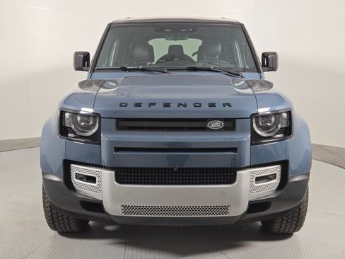 Used 2024 Land Rover Defender 110 S image 8