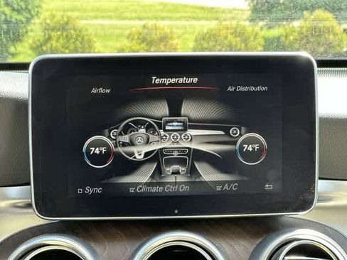 Used 2019 Mercedes-Benz GLC 300 4MATIC image 19