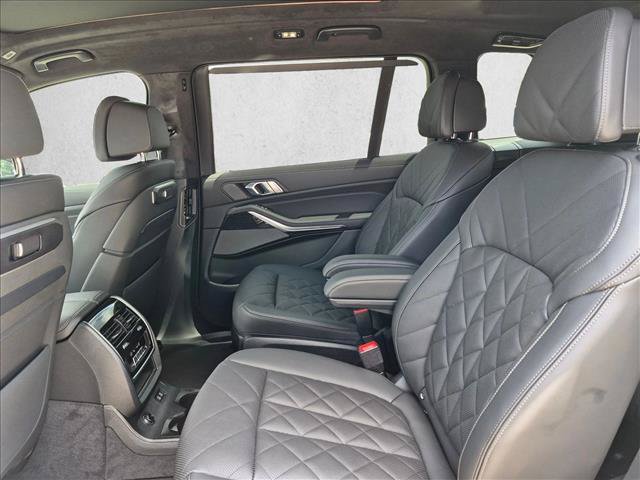 New 2027 BMW X7 xDrive40i w/ M Sport Package AWD/4WD image 17