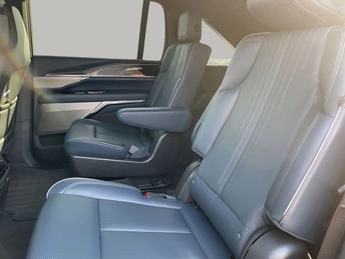 New 2025 Cadillac Escalade IQ Sport 2 AWD/4WD image 19