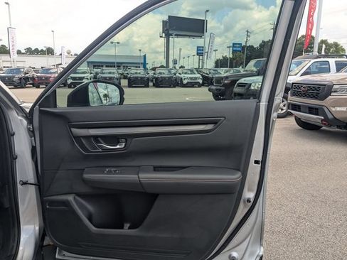 Used 2025 Honda CR-V Sport-L image 32