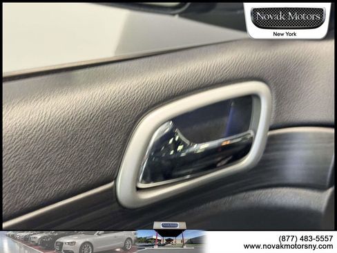 Used 2022 Jeep Grand Cherokee Laredo X AWD/4WD image 15