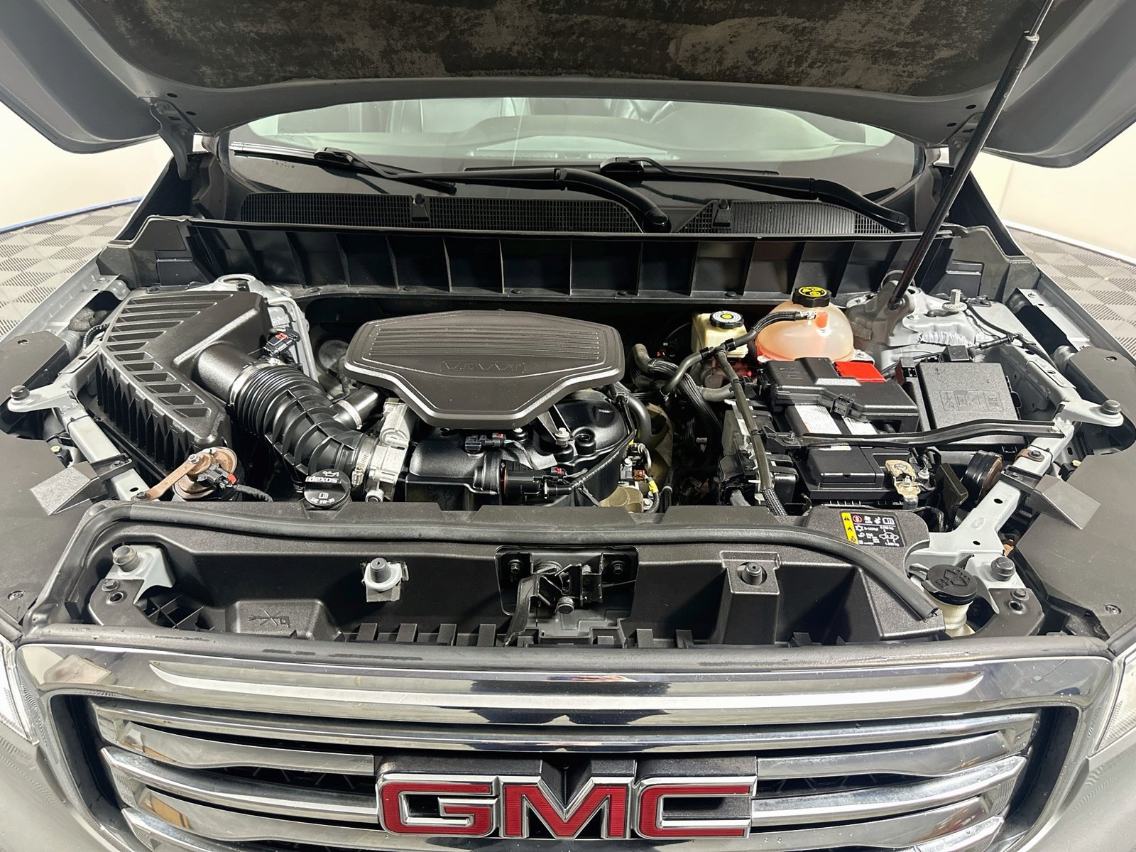 Used 2018 GMC Acadia SLT FWD image 31