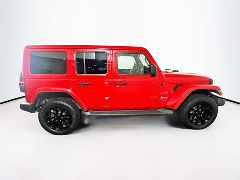 Used 2022 Jeep Wrangler Unlimited Sahara AWD/4WD image 10