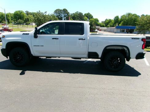 New 2026 Chevrolet Silverado 2500 LT w/ Trail Boss Package AWD/4WD image 6