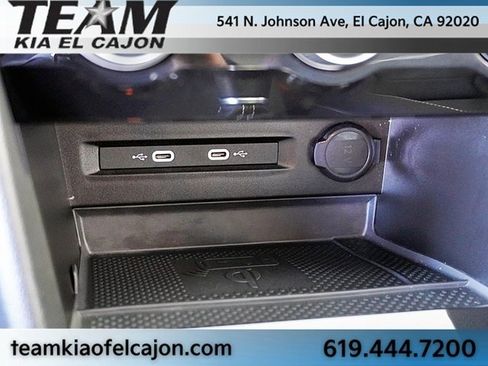 Used 2024 Volkswagen Taos SE image 29