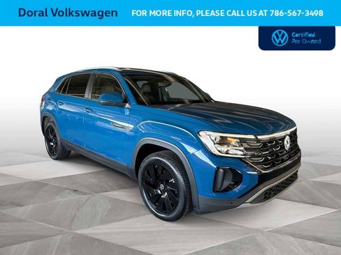 Used 2025 Volkswagen Atlas Cross Sport SE w/ Black Wheel Package image 2