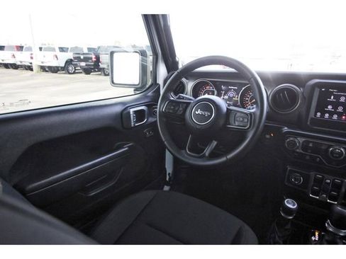 Used 2022 Jeep Wrangler Unlimited Sport AWD/4WD image 10